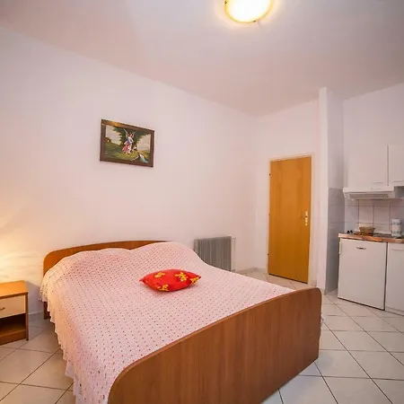 Ina * Povlja (Brac)